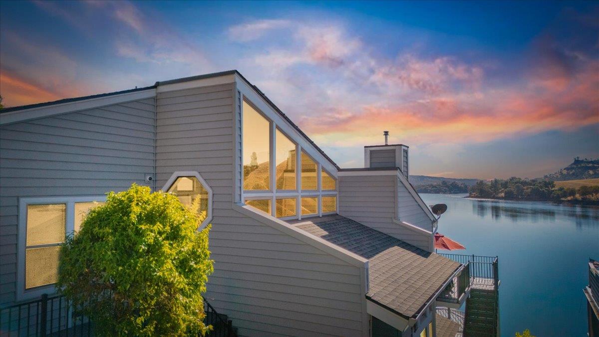 Copperopolis, California, 95228, United States, 3 Bedrooms Bedrooms, ,4 BathroomsBathrooms,Residential,Active,1969645