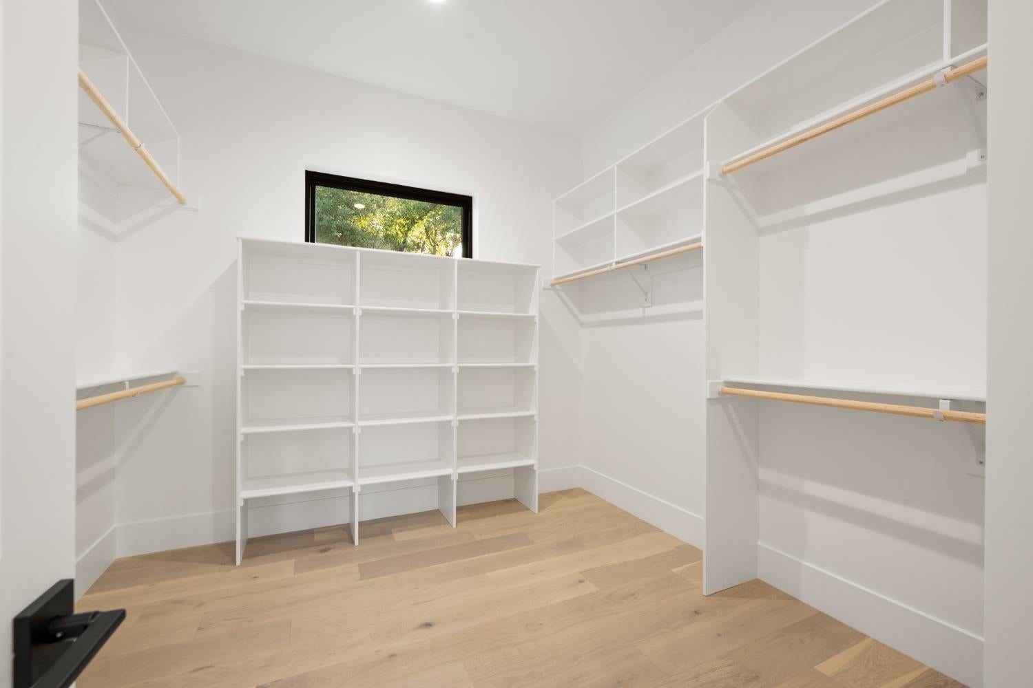 Loomis, California, 95650, United States, 5 Bedrooms Bedrooms, ,4 BathroomsBathrooms,Residential,Active,1959535