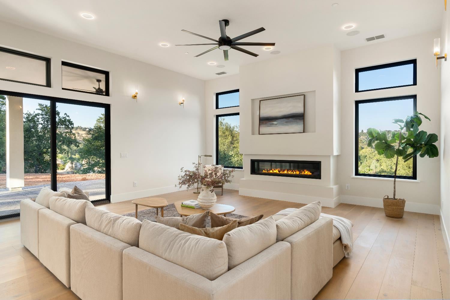 Newcastle, California, 95658, United States, 5 Bedrooms Bedrooms, ,5 BathroomsBathrooms,Residential,Active,1989749