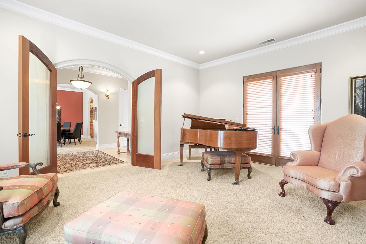 Folsom, California, 95630, United States, 4 Bedrooms Bedrooms, ,4 BathroomsBathrooms,Residential,Active,2008257