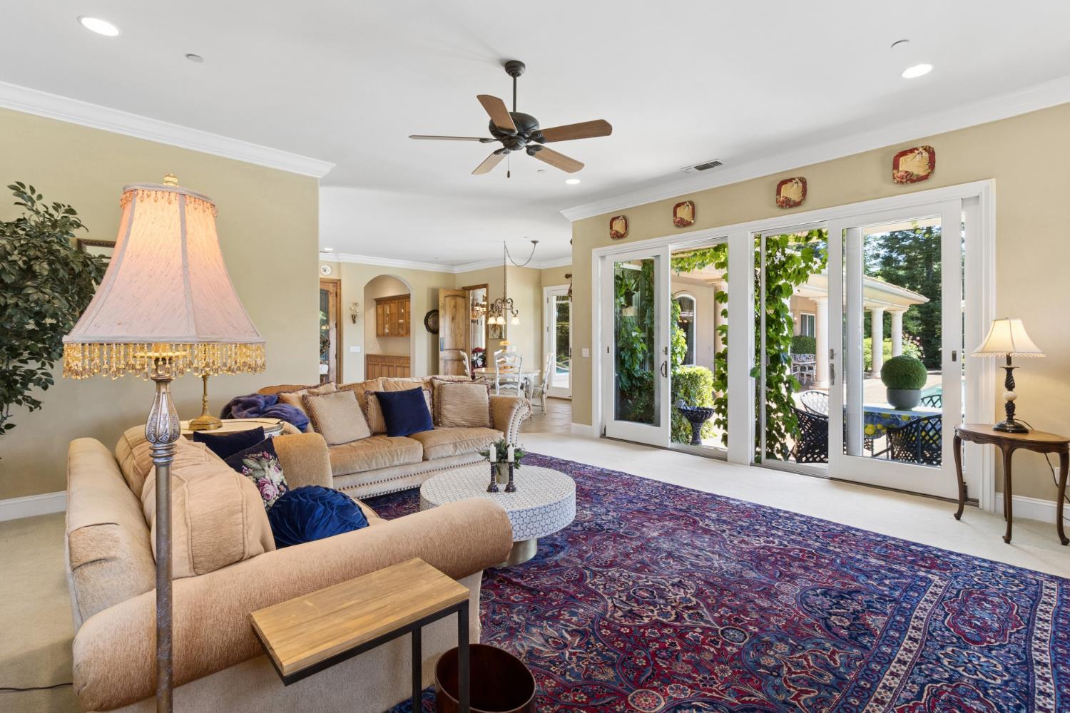 Sacramento, California, 95830, United States, 4 Bedrooms Bedrooms, ,4 BathroomsBathrooms,Residential,Active,2045041