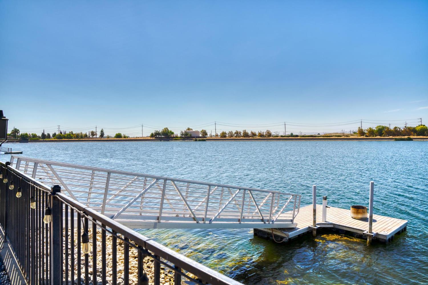 Manteca, California, 95337, United States, 4 Bedrooms Bedrooms, ,4 BathroomsBathrooms,Residential,Active,1941108