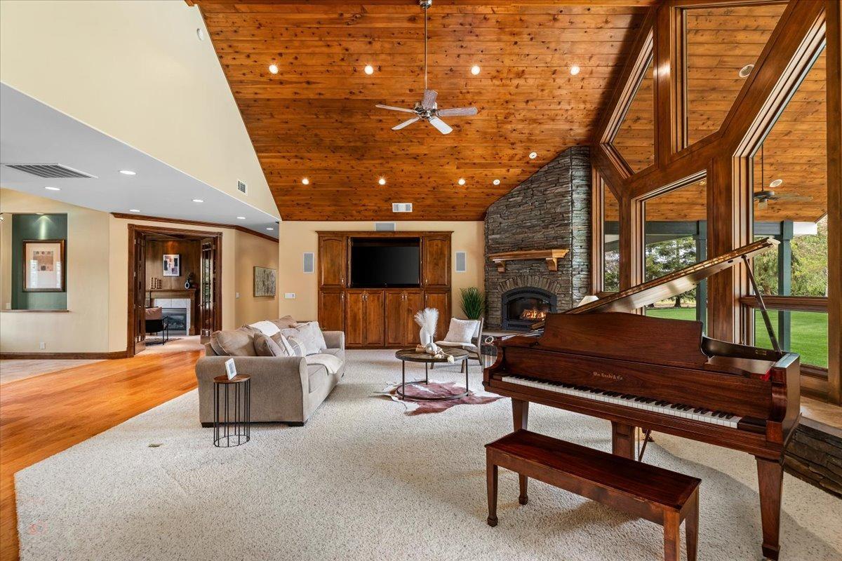 Ripon, California, 95366, United States, 3 Bedrooms Bedrooms, ,5 BathroomsBathrooms,Residential,Active,1808206