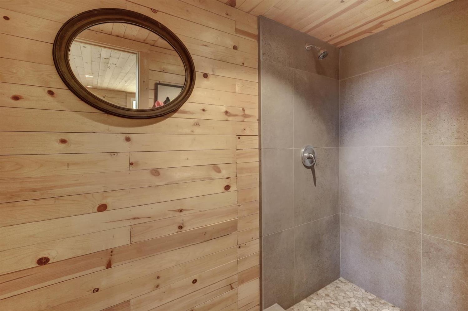 Grass Valley, California, 95949, United States, 4 Bedrooms Bedrooms, ,5 BathroomsBathrooms,Residential,Active,1941342