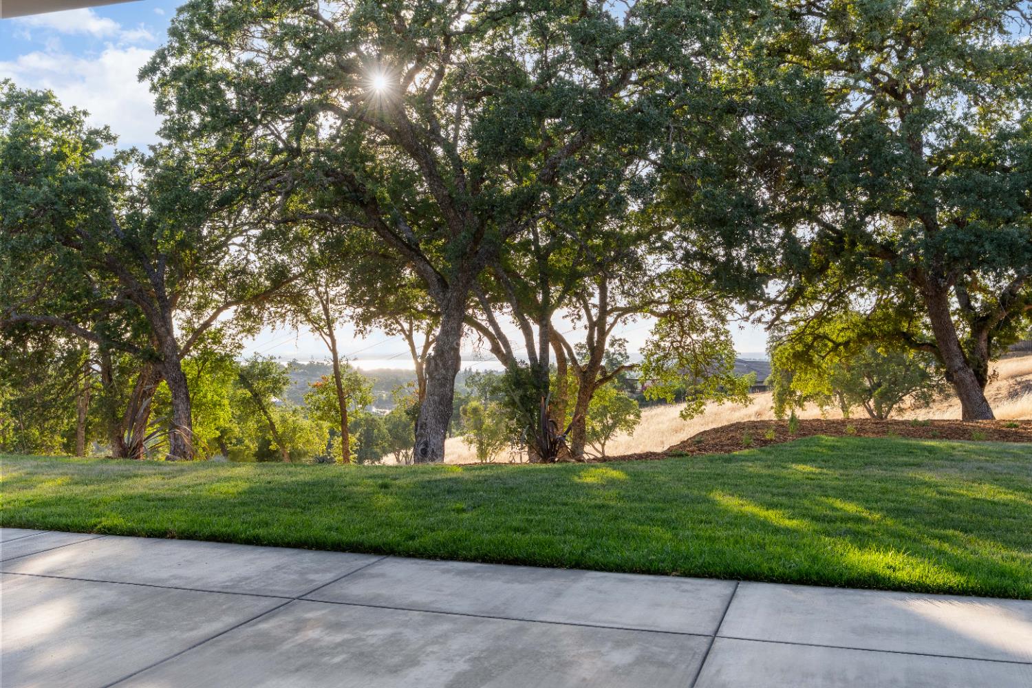 El Dorado Hills, California, 95762, United States, 5 Bedrooms Bedrooms, ,5 BathroomsBathrooms,Residential,Active,1943836