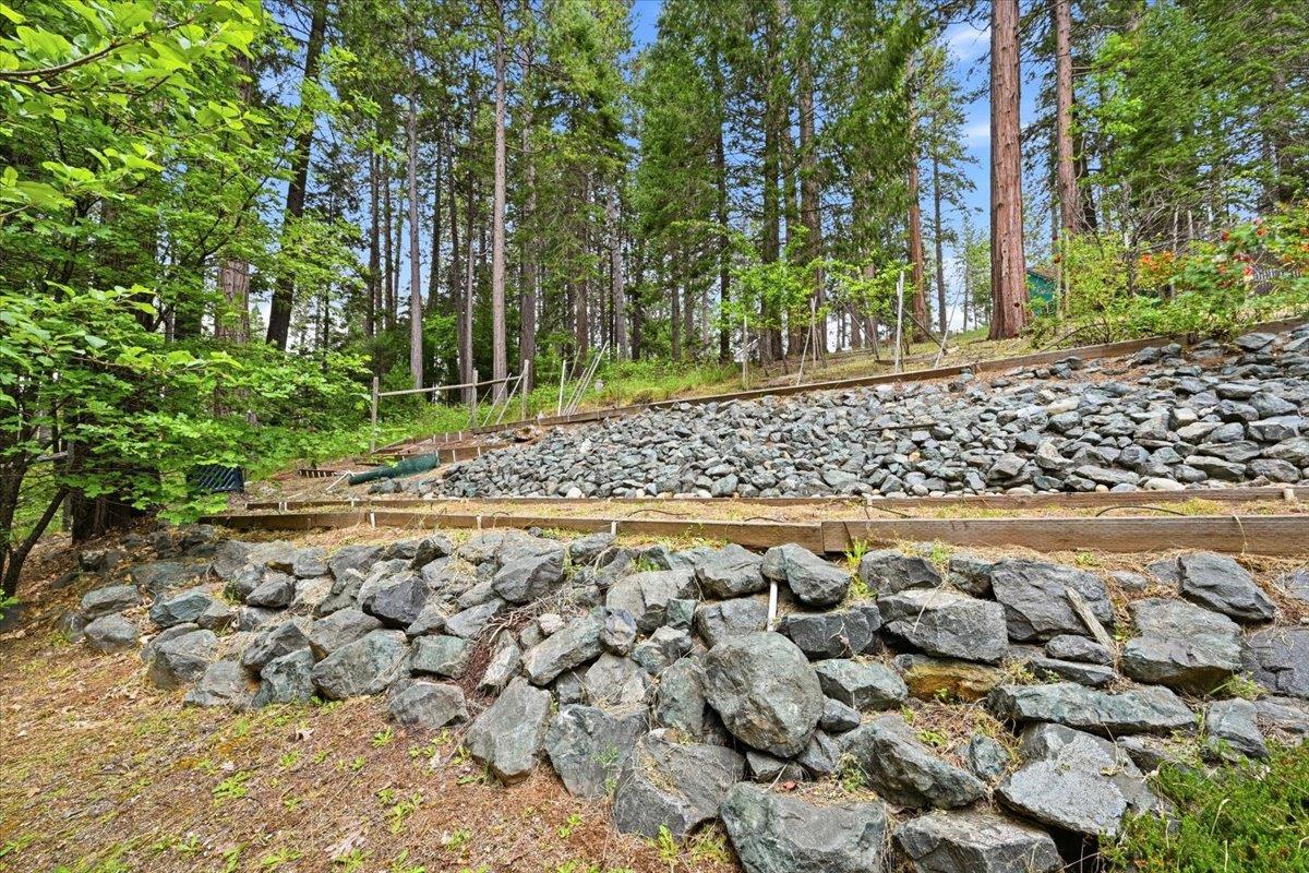 Nevada City, California, 95959, United States, 3 Bedrooms Bedrooms, ,3 BathroomsBathrooms,Residential,Active,2043425