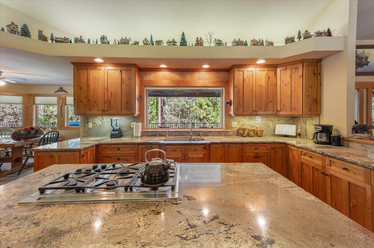 Nevada City, California, 95959, United States, 4 Bedrooms Bedrooms, ,4 BathroomsBathrooms,Residential,Active,1919076