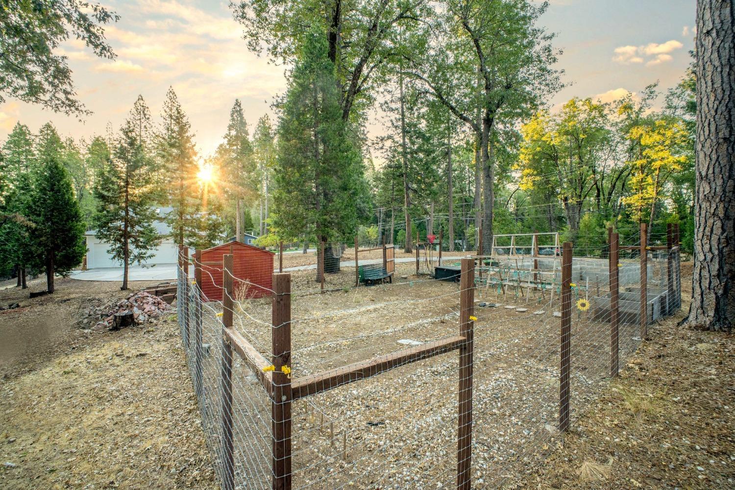 Nevada City, California, 95959, United States, 4 Bedrooms Bedrooms, ,5 BathroomsBathrooms,Residential,Active,1808164