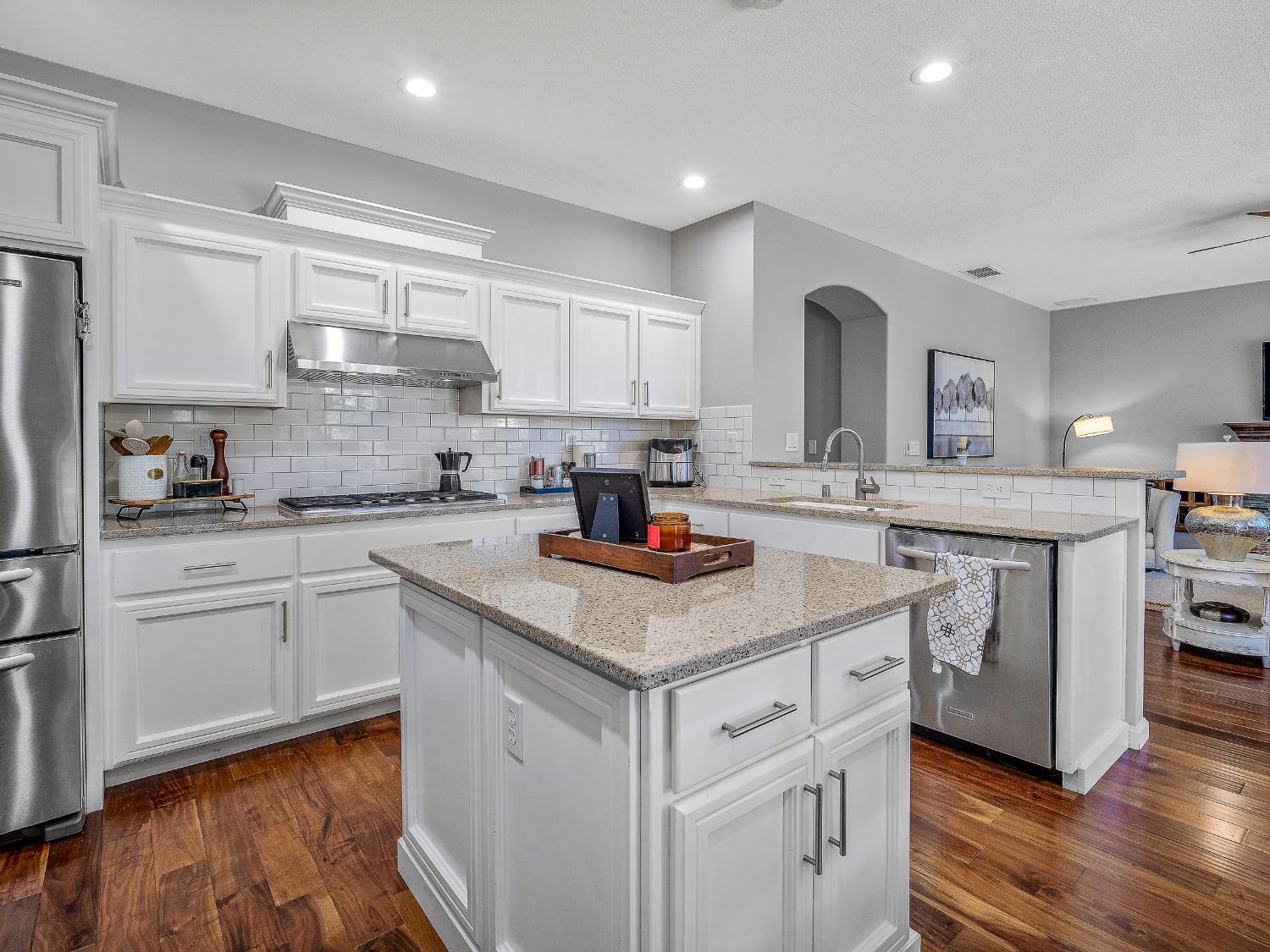 El Dorado Hills, California, 95762, United States, 4 Bedrooms Bedrooms, ,3 BathroomsBathrooms,Residential,Active,1967105