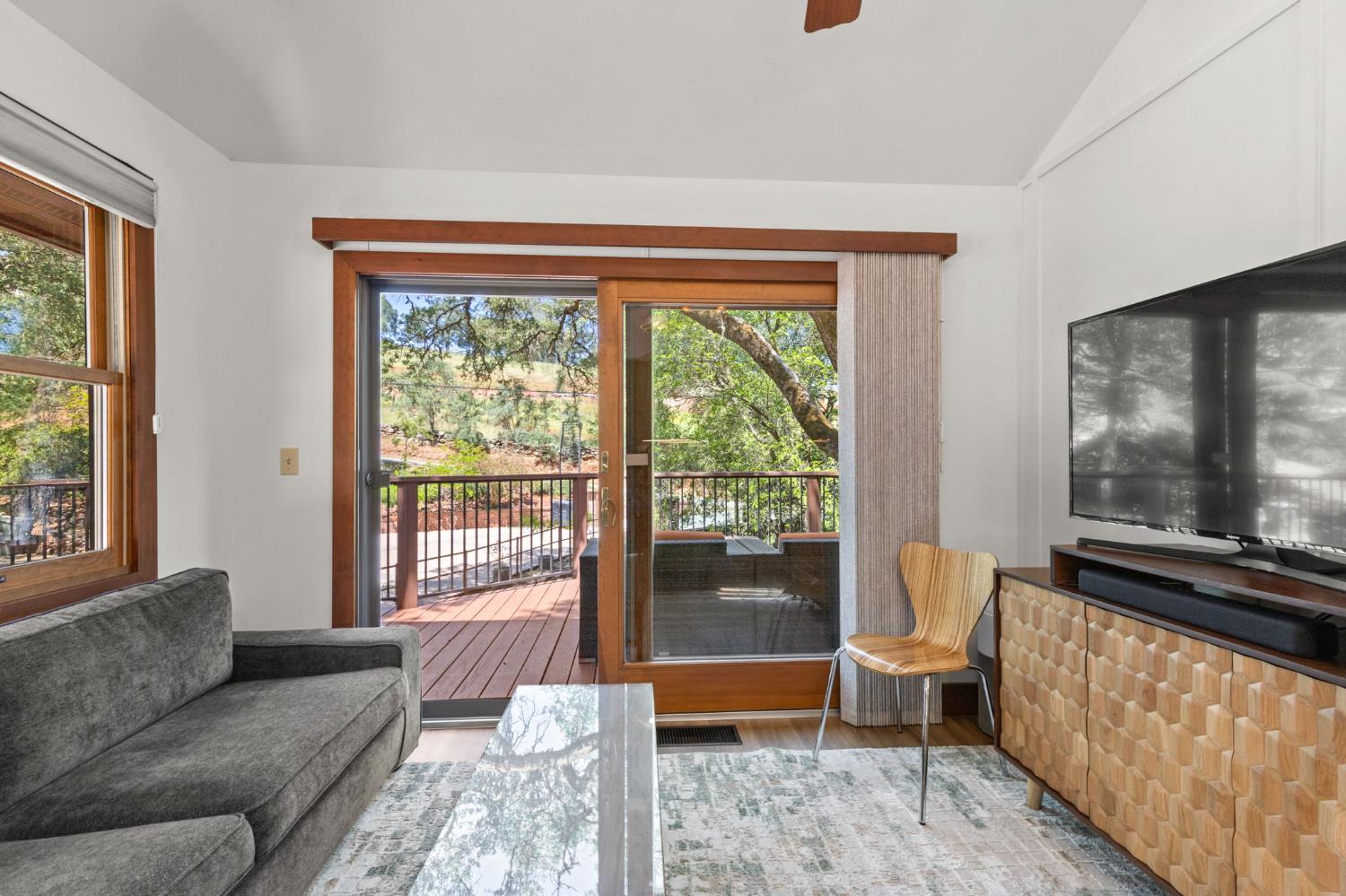 Sutter Creek, California, 95685, United States, 2 Bedrooms Bedrooms, ,4 BathroomsBathrooms,Residential,Active,2038151