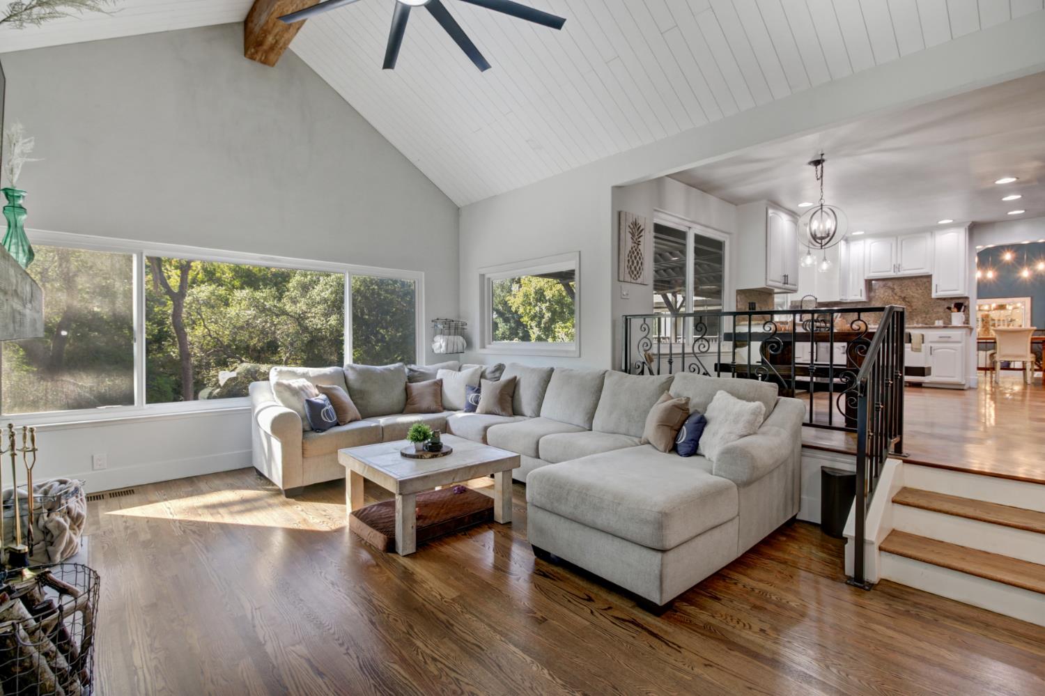 Carmichael, California, 95608, United States, 5 Bedrooms Bedrooms, ,4 BathroomsBathrooms,Residential,Active,1952048