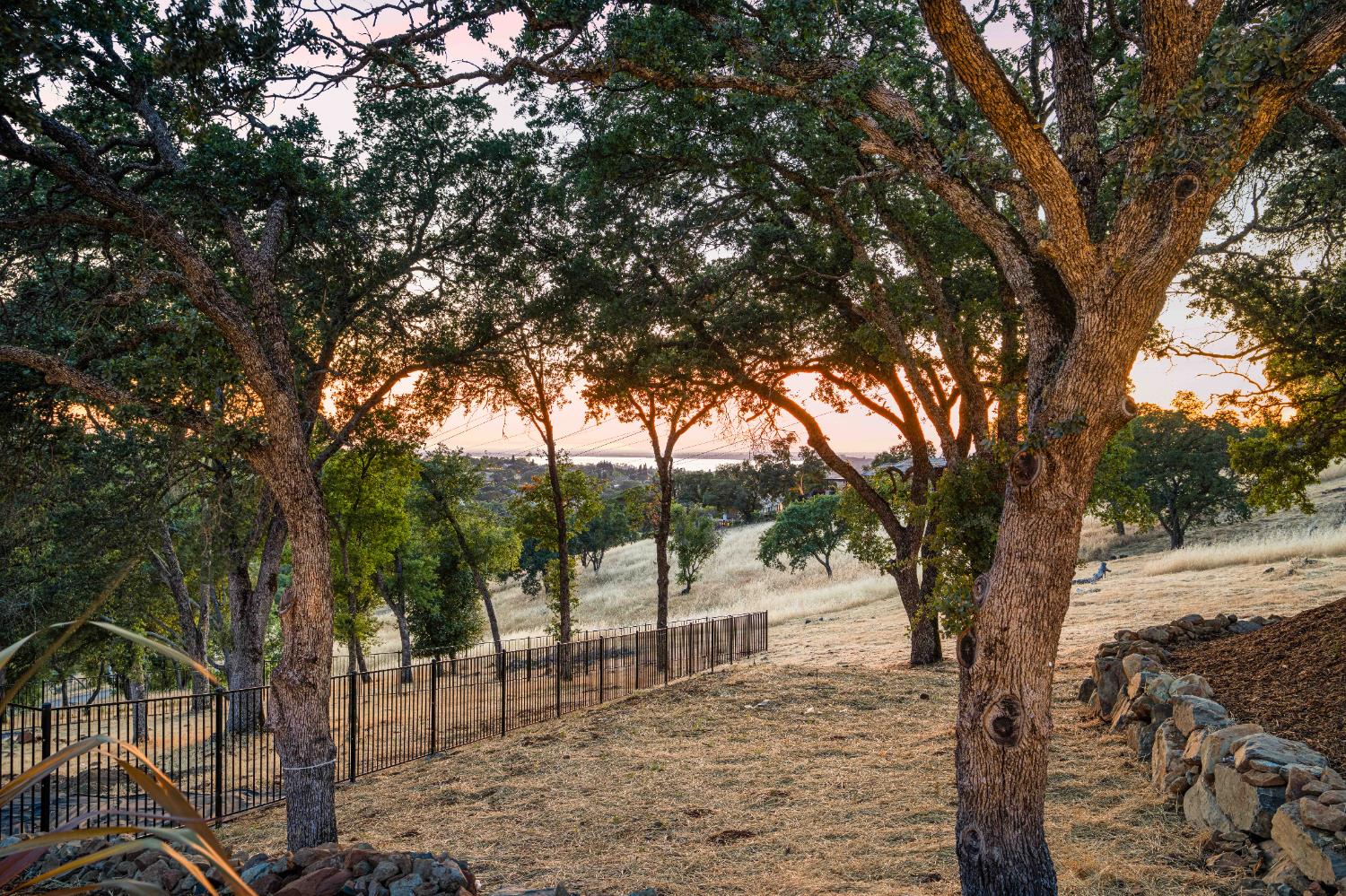 El Dorado Hills, California, 95762, United States, 5 Bedrooms Bedrooms, ,5 BathroomsBathrooms,Residential,Active,1998588