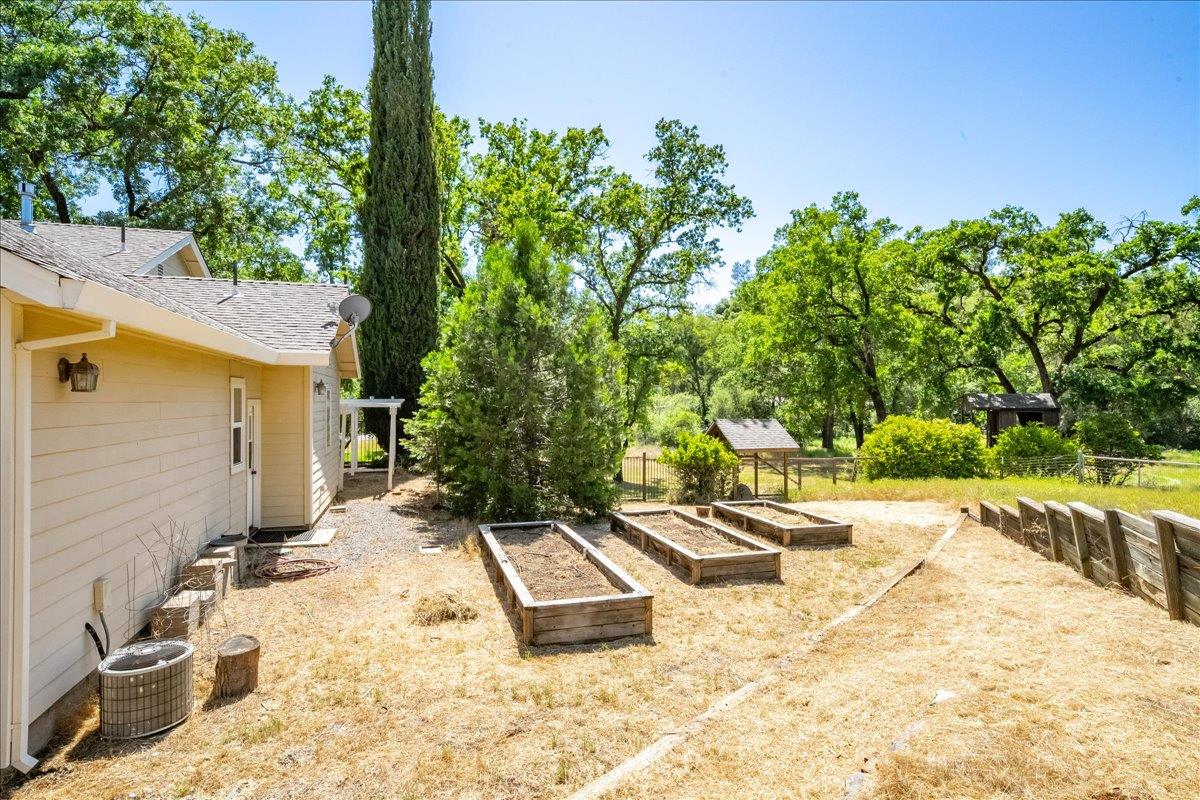 Shingle Springs, California, 95682, United States, 3 Bedrooms Bedrooms, ,3 BathroomsBathrooms,Residential,Active,1823945