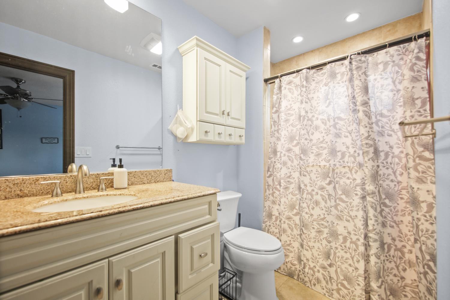 Stockton, California, 95219, United States, 4 Bedrooms Bedrooms, ,5 BathroomsBathrooms,Residential,Active,1970940