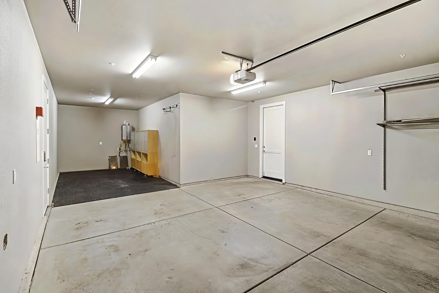 Sacramento, California, 95825, United States, 4 Bedrooms Bedrooms, ,4 BathroomsBathrooms,Residential,Active,1996302