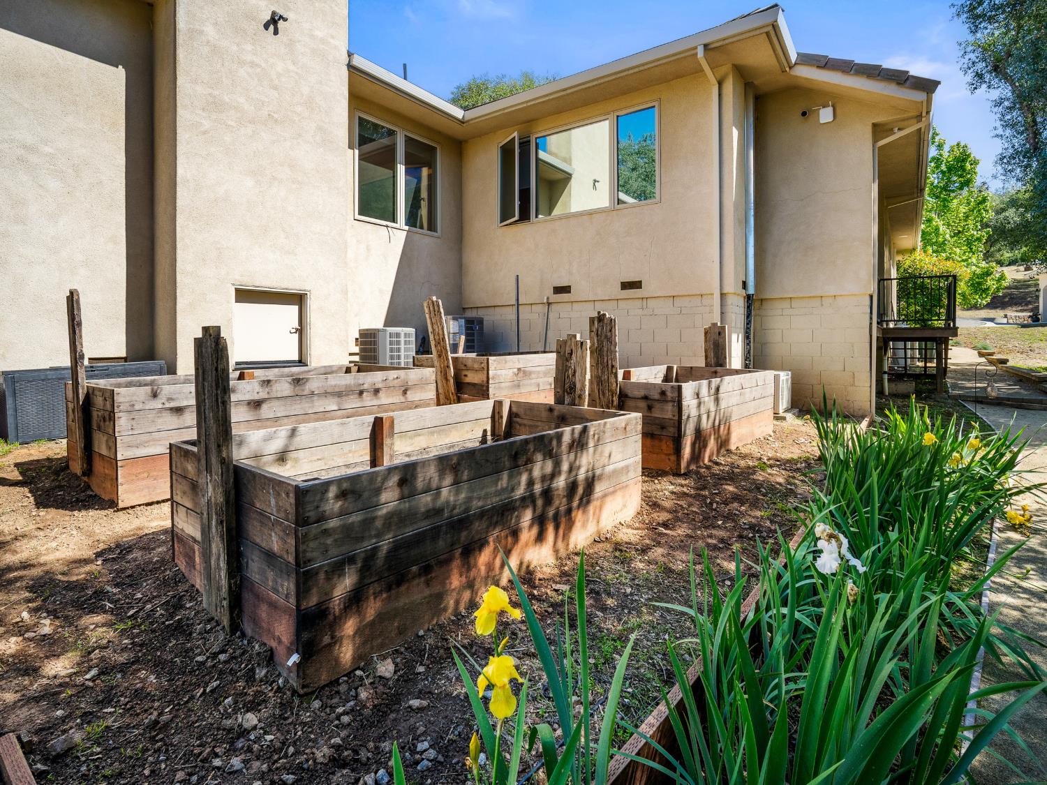 Placerville, California, 95667, United States, 3 Bedrooms Bedrooms, ,4 BathroomsBathrooms,Residential,Active,2042684