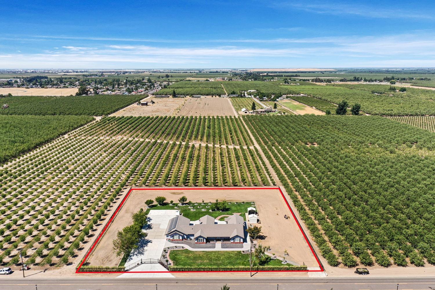 Manteca, California, 95336, United States, 4 Bedrooms Bedrooms, ,3 BathroomsBathrooms,Residential,Active,1946532