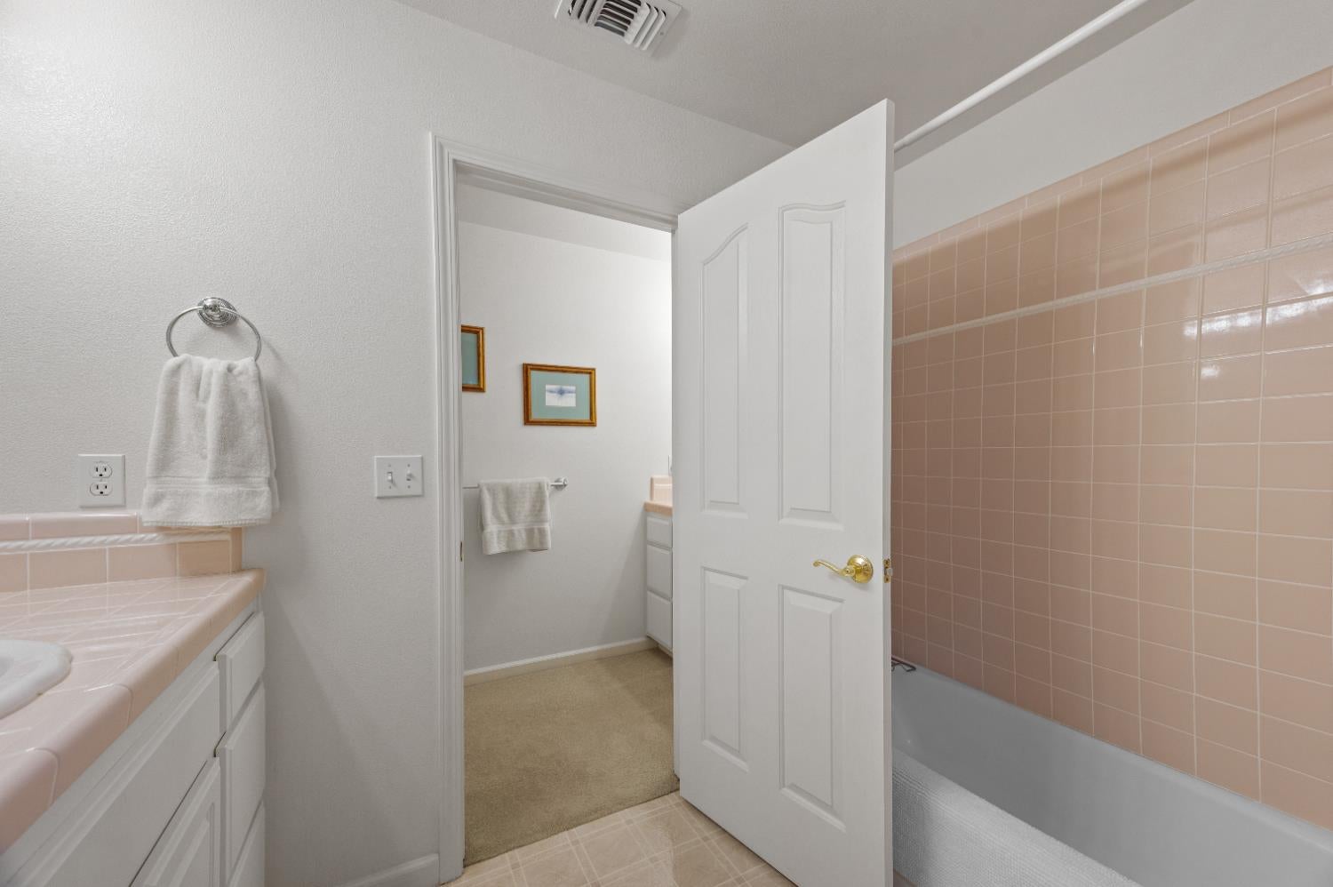 Nevada City, California, 95959, United States, 3 Bedrooms Bedrooms, ,4 BathroomsBathrooms,Residential,Active,1919052