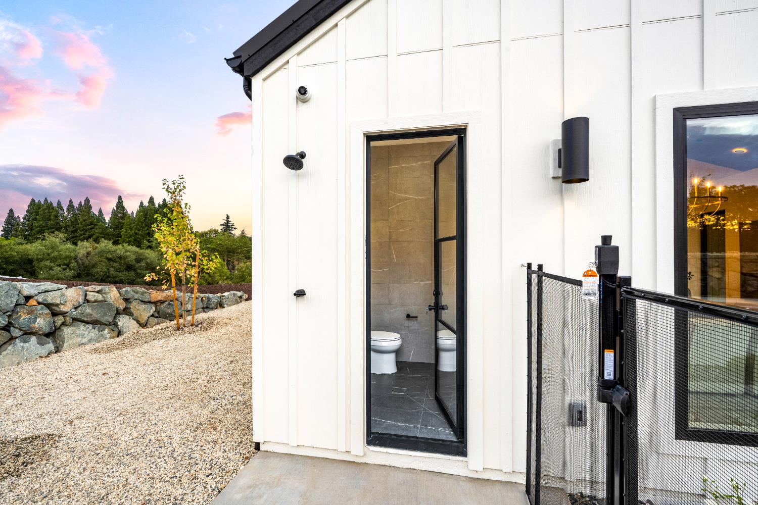 Newcastle, California, 95658, United States, 4 Bedrooms Bedrooms, ,6 BathroomsBathrooms,Residential,Active,1973288