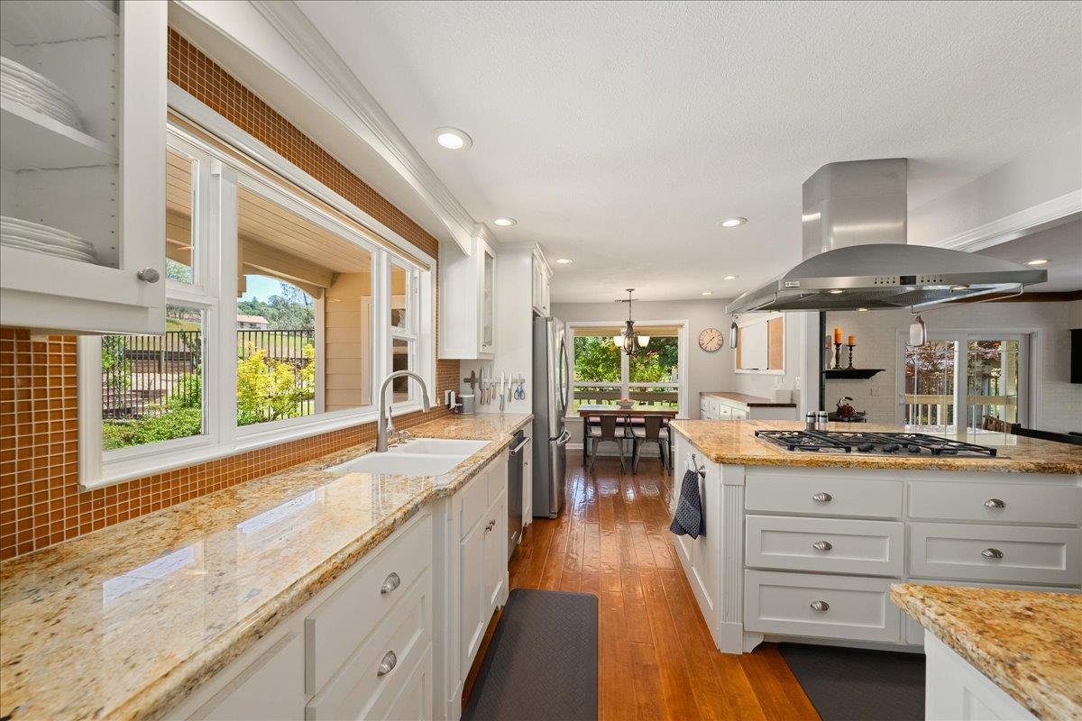 Shingle Springs, California, 95682, United States, 3 Bedrooms Bedrooms, ,3 BathroomsBathrooms,Residential,Active,1823945