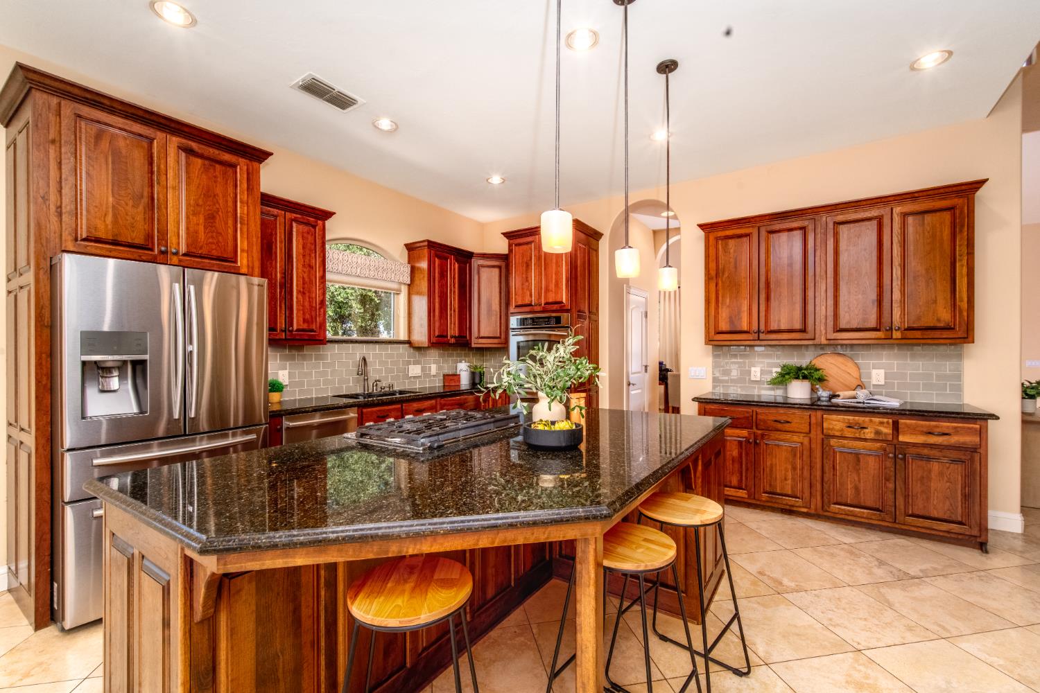 Shingle Springs, California, 95682, United States, ,4 BathroomsBathrooms,Residential,Active,1829887