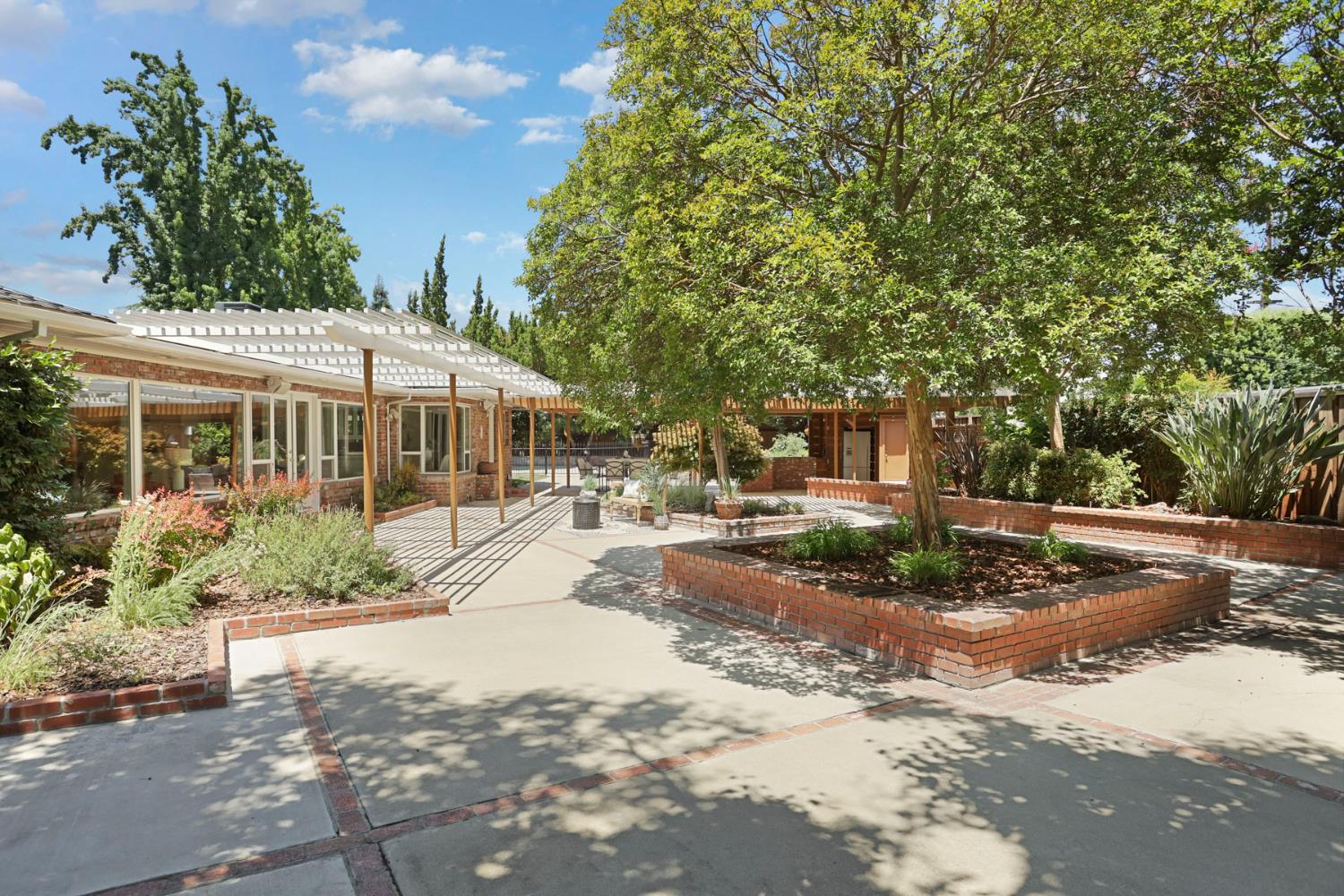 Modesto, California, 95350, United States, 4 Bedrooms Bedrooms, ,3 BathroomsBathrooms,Residential,Active,1877804