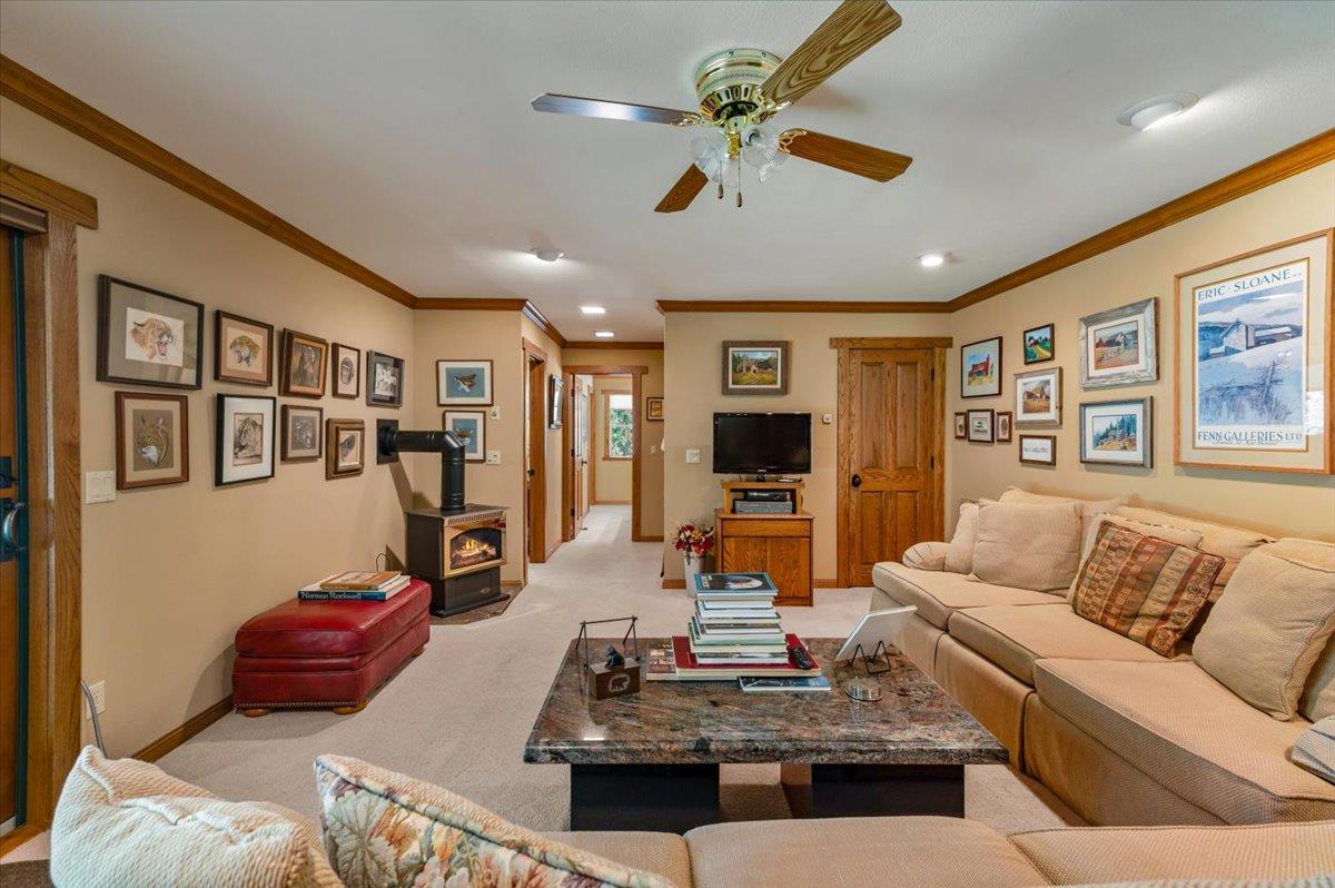 Nevada City, California, 95959, United States, 4 Bedrooms Bedrooms, ,4 BathroomsBathrooms,Residential,Active,1919076