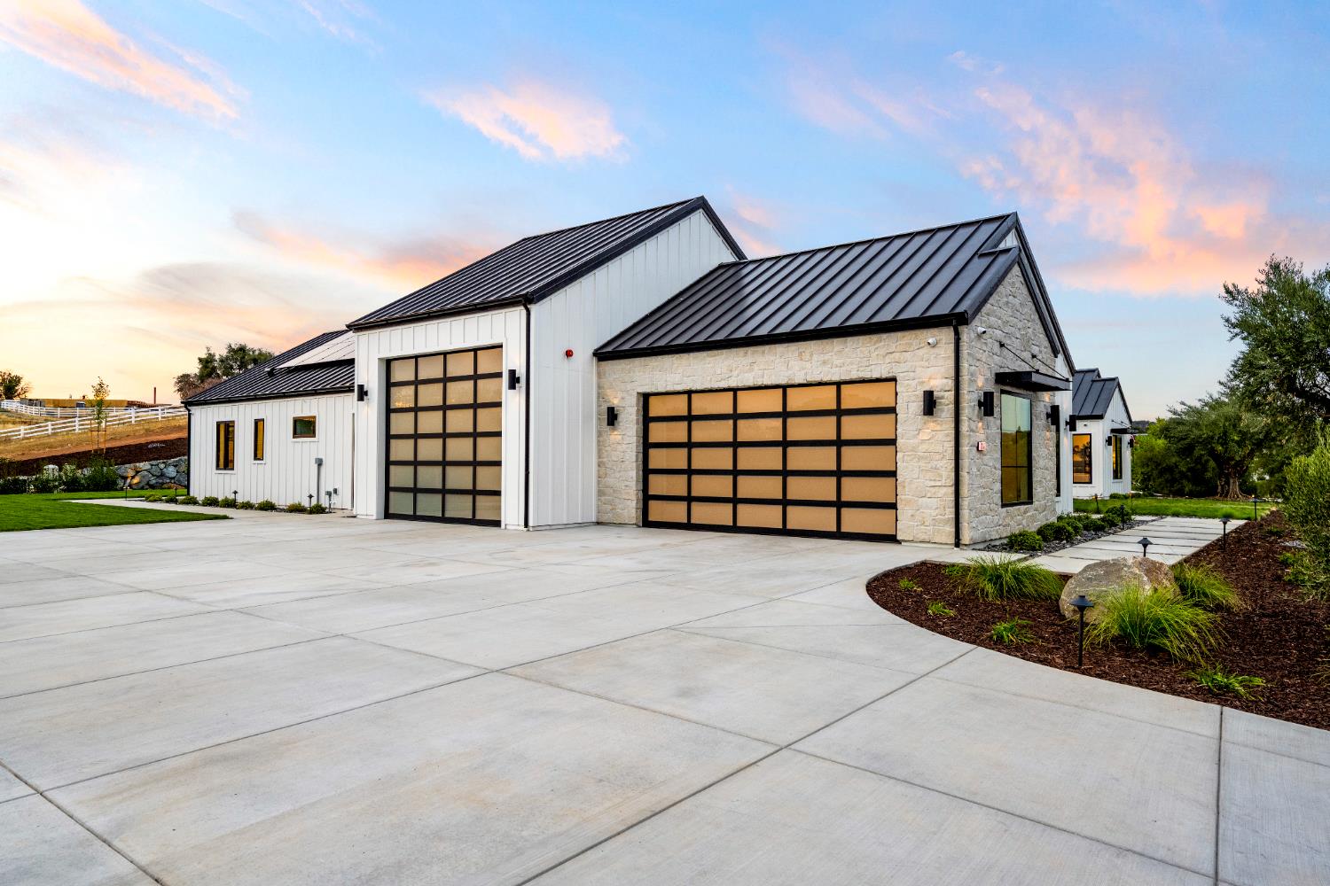 Newcastle, California, 95658, United States, 4 Bedrooms Bedrooms, ,6 BathroomsBathrooms,Residential,Active,1973288