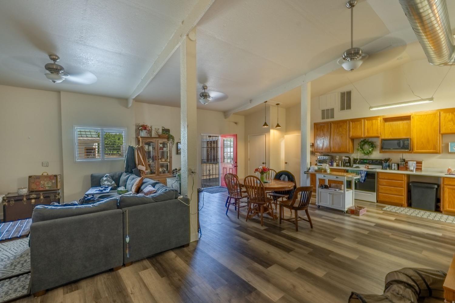 Ripon, California, 95366, United States, 3 Bedrooms Bedrooms, ,2 BathroomsBathrooms,Residential,Active,1808142