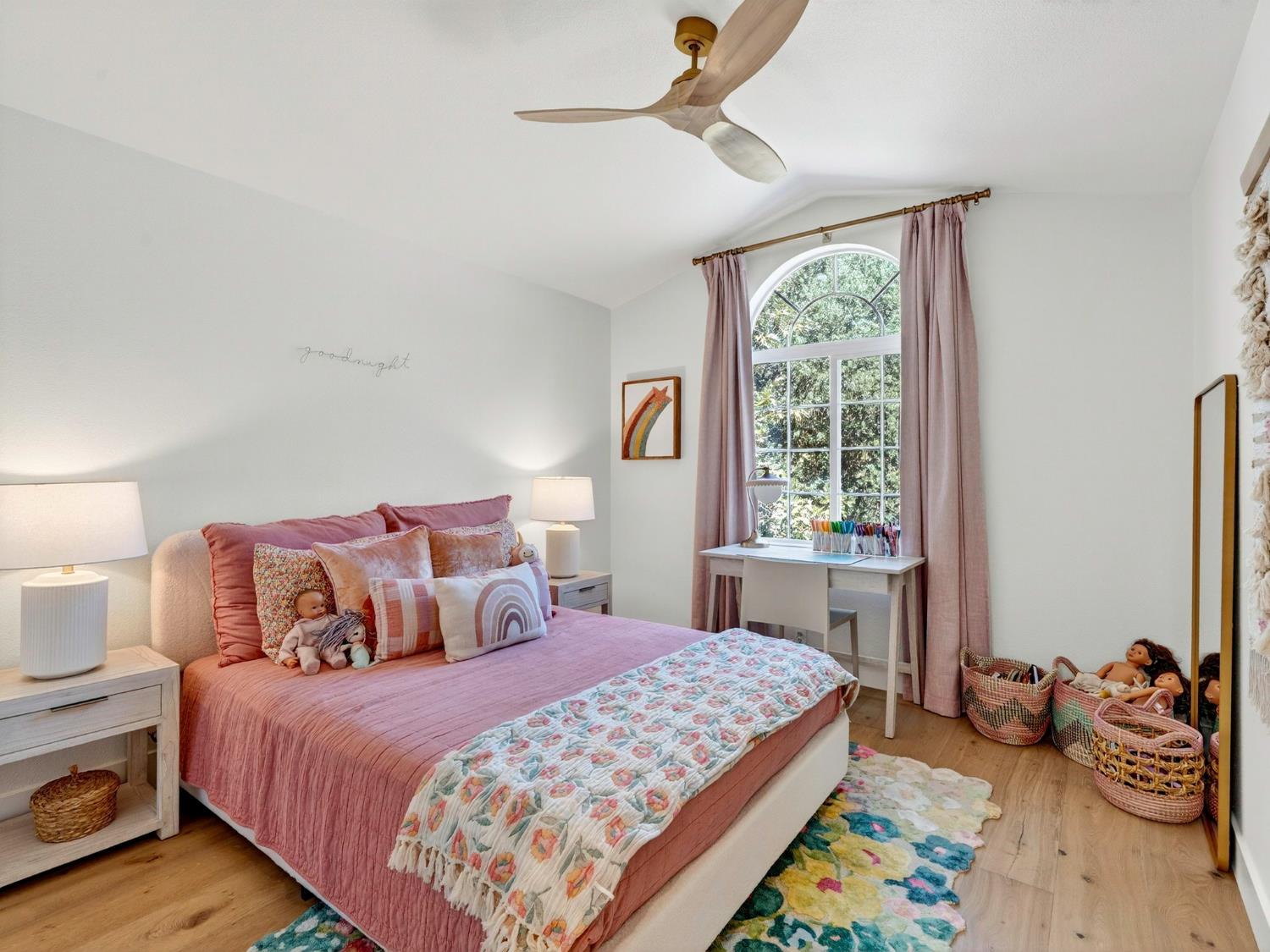 Davis, California, 95618, United States, 5 Bedrooms Bedrooms, ,3 BathroomsBathrooms,Residential,Active,1929454