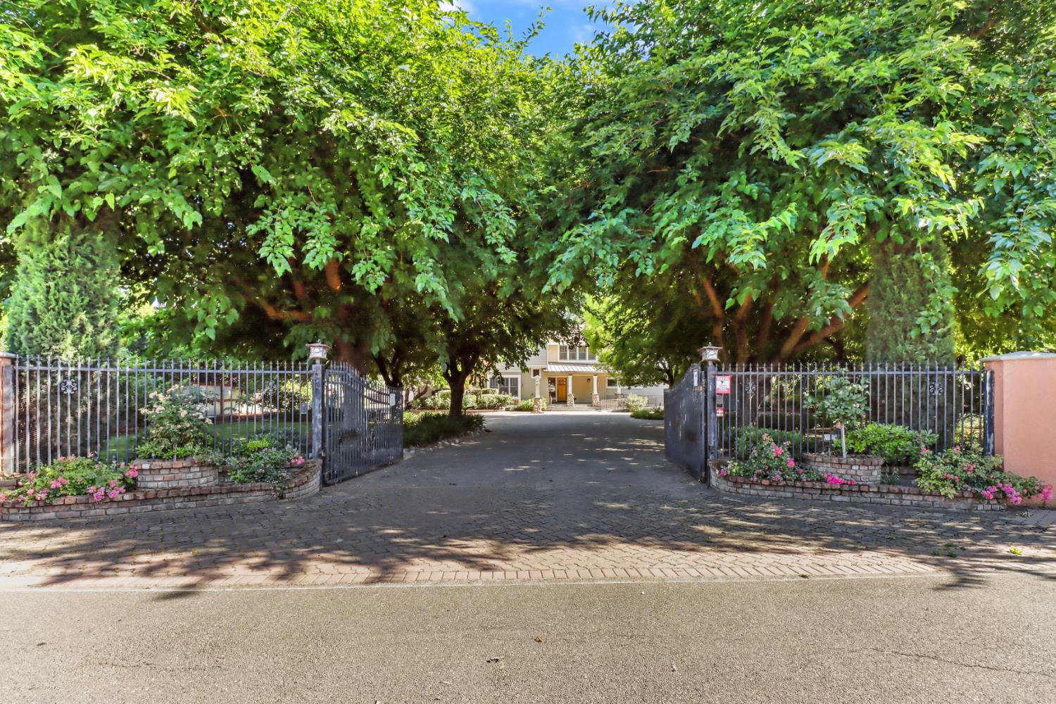 Davis, California, 95616, United States, ,5 BathroomsBathrooms,Residential,Active,1843441