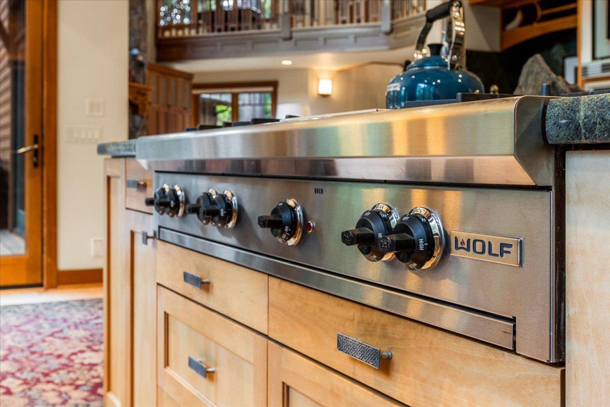 Nevada City, California, 95959, United States, 3 Bedrooms Bedrooms, ,4 BathroomsBathrooms,Residential,Active,1886804