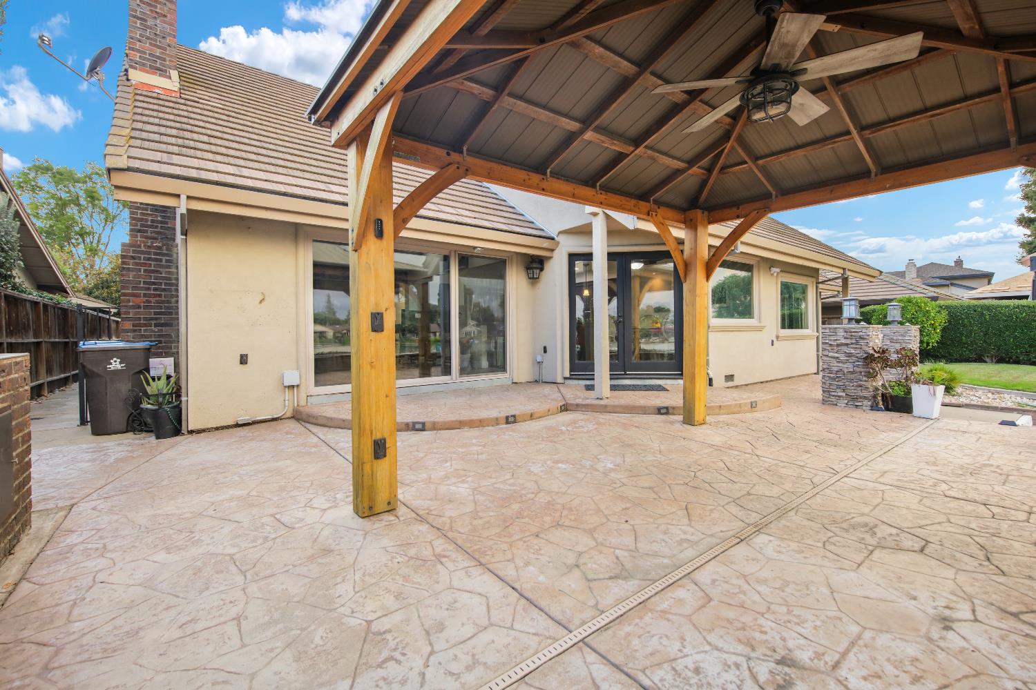 Stockton, California, 95219, United States, 4 Bedrooms Bedrooms, ,5 BathroomsBathrooms,Residential,Active,1970940