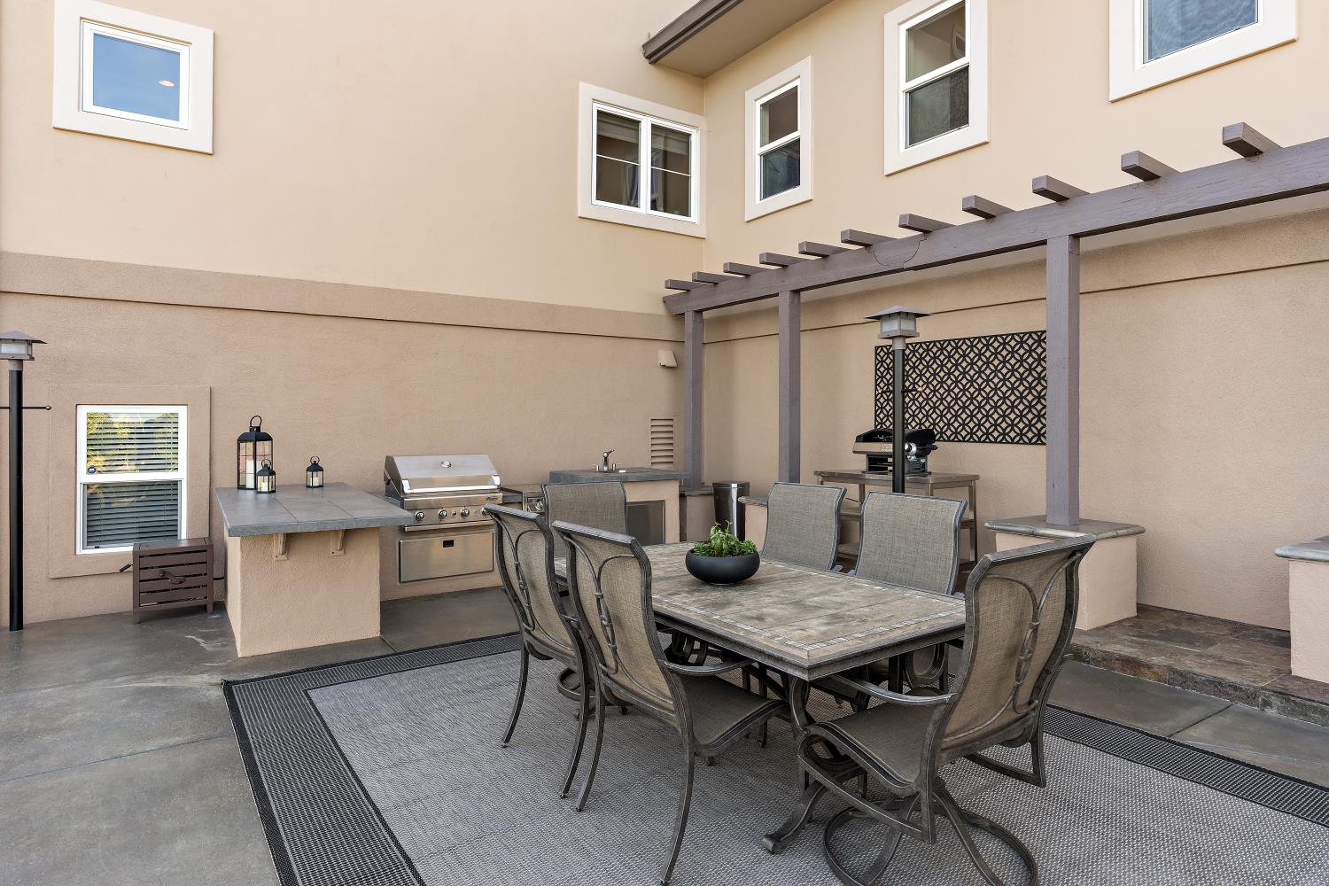 El Dorado Hills, California, 95762, United States, 5 Bedrooms Bedrooms, ,4 BathroomsBathrooms,Residential,Active,2023351