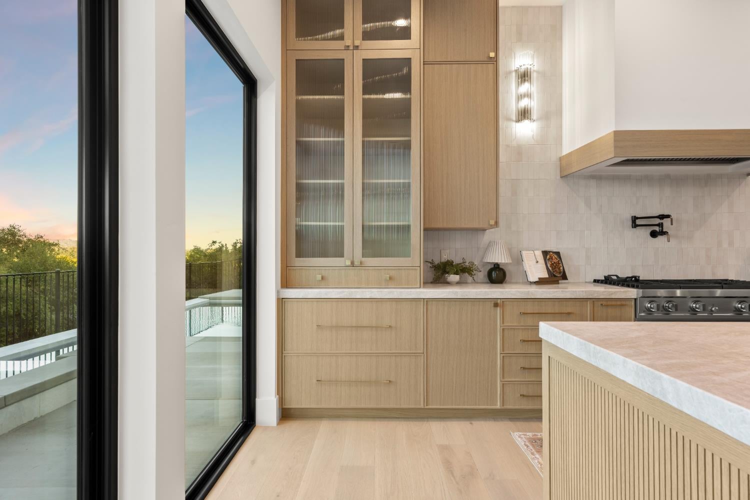 Loomis, California, 95650, United States, 5 Bedrooms Bedrooms, ,4 BathroomsBathrooms,Residential,Active,1959535