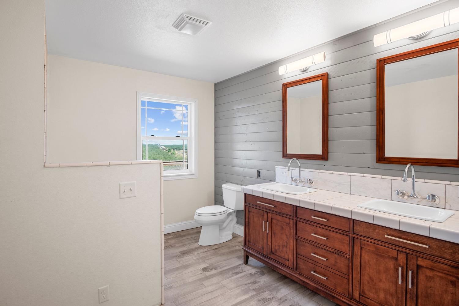 Snelling, California, 95369, United States, 4 Bedrooms Bedrooms, ,3 BathroomsBathrooms,Residential,Active,1929456