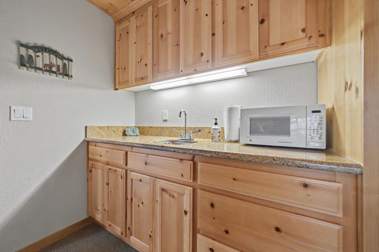 Arnold, California, 95223, United States, 3 Bedrooms Bedrooms, ,5 BathroomsBathrooms,Residential,Active,2044178
