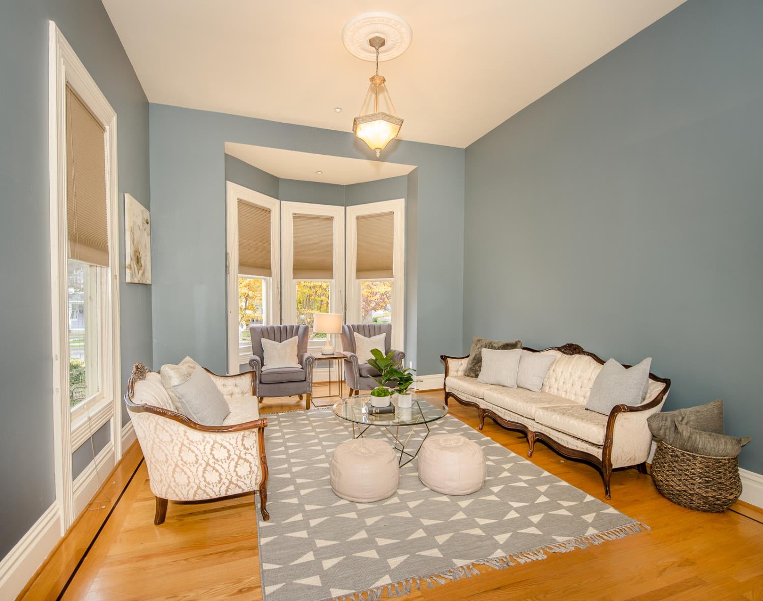 Woodland, California, 95695, United States, 5 Bedrooms Bedrooms, ,4 BathroomsBathrooms,Residential,Active,1843839