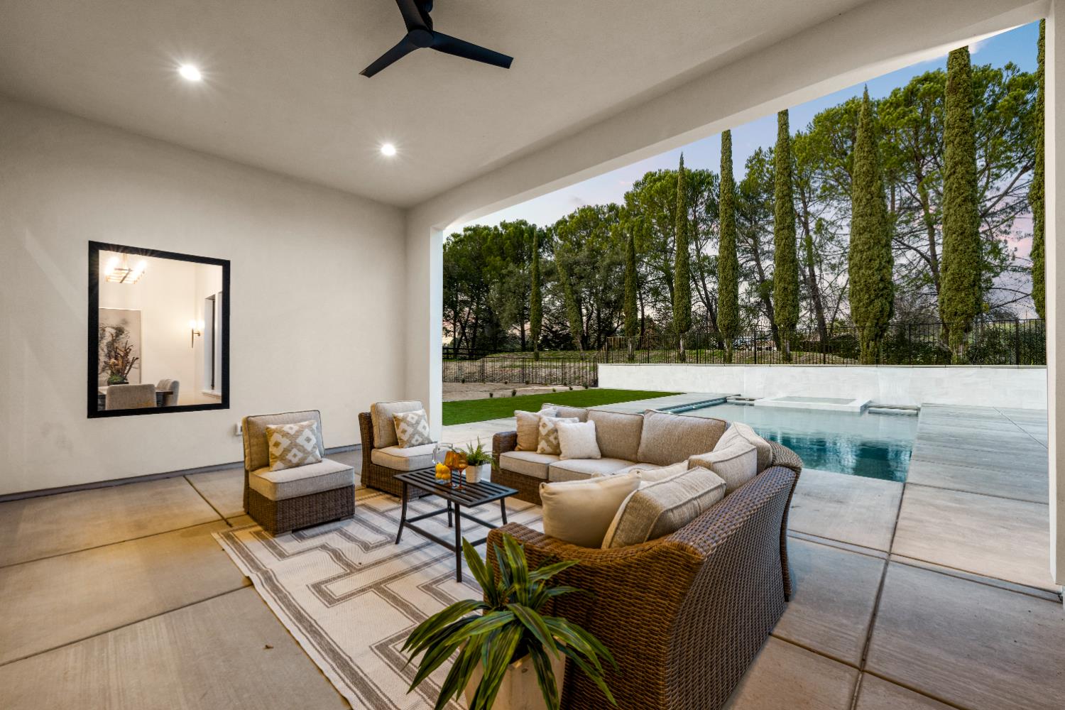 Newcastle, California, 95658, United States, 5 Bedrooms Bedrooms, ,4 BathroomsBathrooms,Residential,Active,2013165