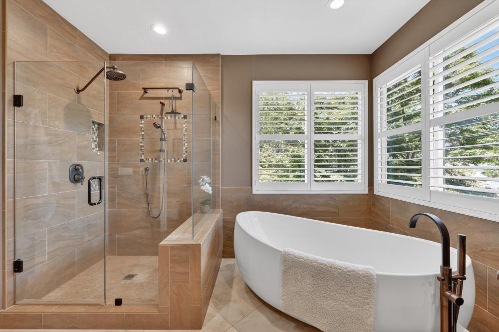 El Dorado Hills, California, 95762, United States, 5 Bedrooms Bedrooms, ,3 BathroomsBathrooms,Residential,Pending,2045616