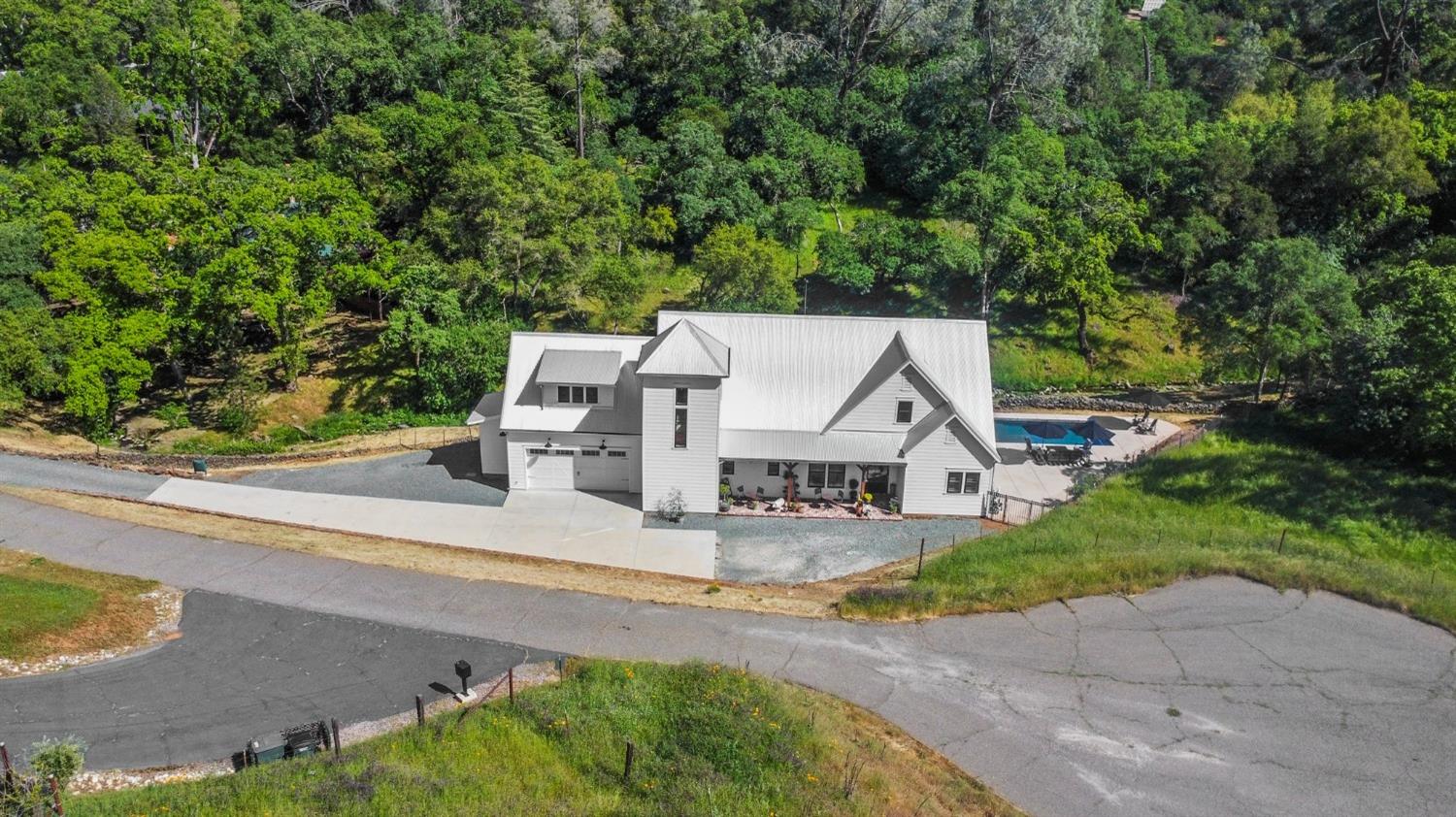 Sutter Creek, California, 95685, United States, 3 Bedrooms Bedrooms, ,3 BathroomsBathrooms,Residential,Active,2011413