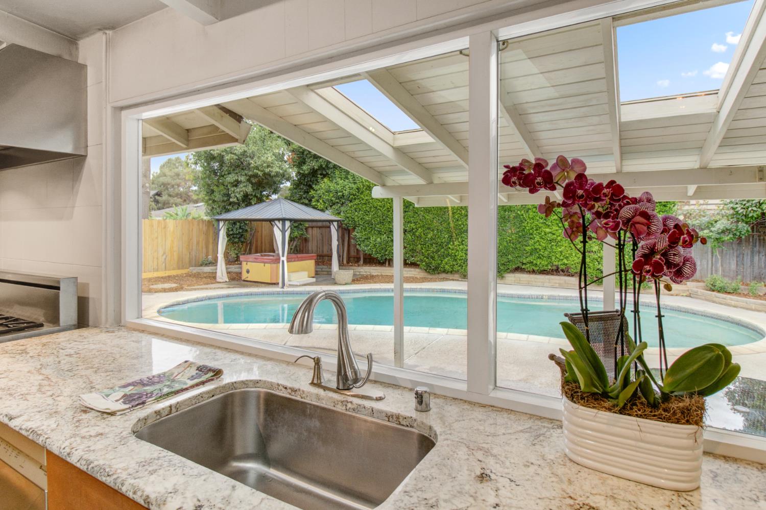 Sacramento, California, 95864, United States, 4 Bedrooms Bedrooms, ,3 BathroomsBathrooms,Residential,Active,1959963