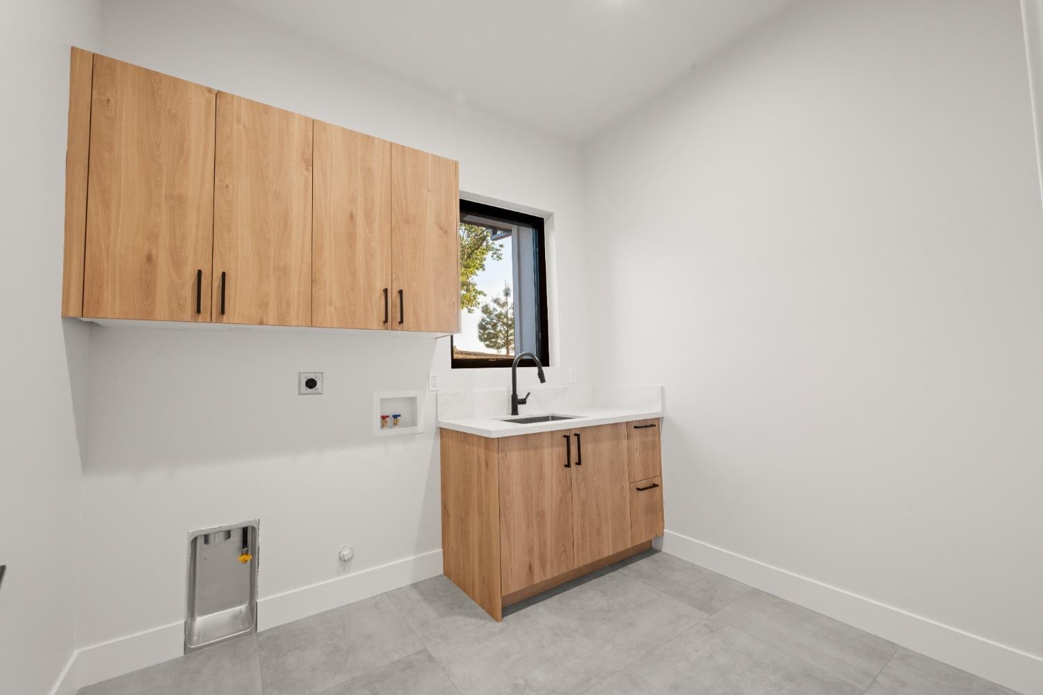 Auburn, California, 95602, United States, 4 Bedrooms Bedrooms, ,3 BathroomsBathrooms,Residential,Active,1959534