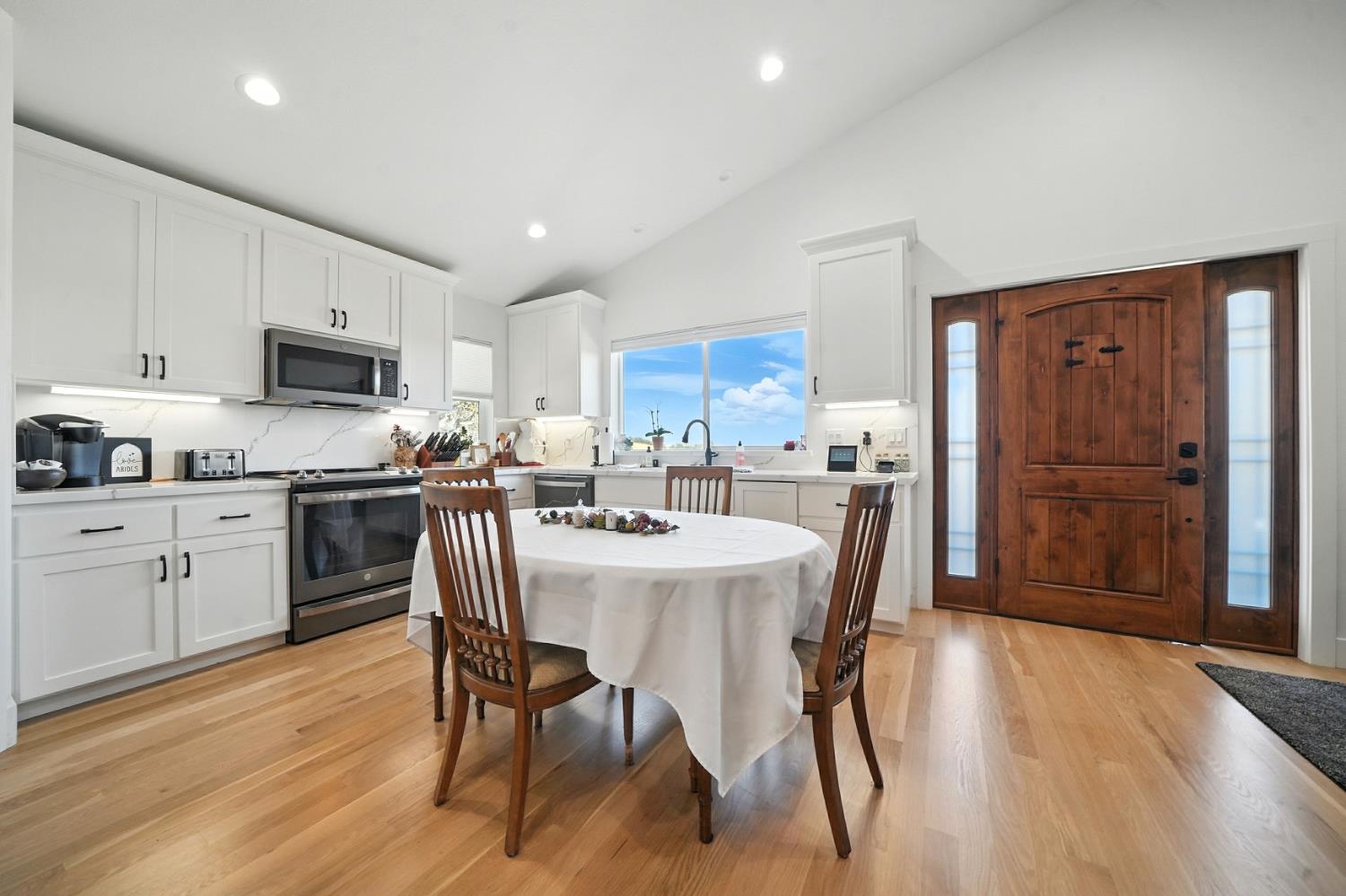 Angels Camp, California, 95222, United States, 3 Bedrooms Bedrooms, ,2 BathroomsBathrooms,Residential,Active,1942399