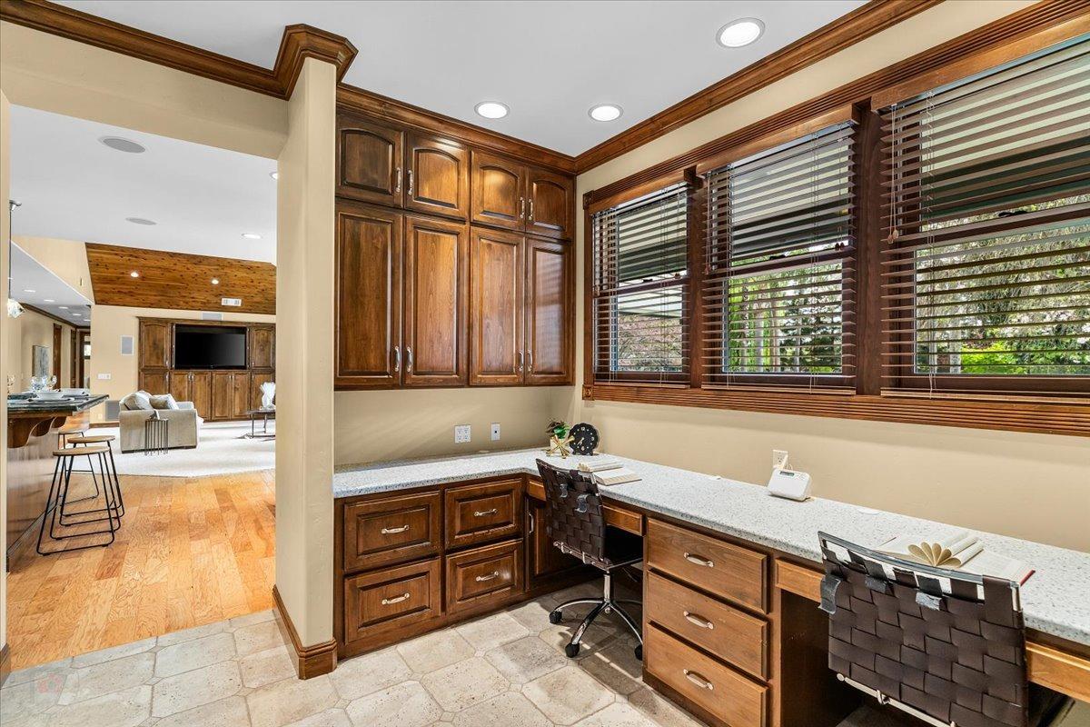 Ripon, California, 95366, United States, 3 Bedrooms Bedrooms, ,5 BathroomsBathrooms,Residential,Active,1808206