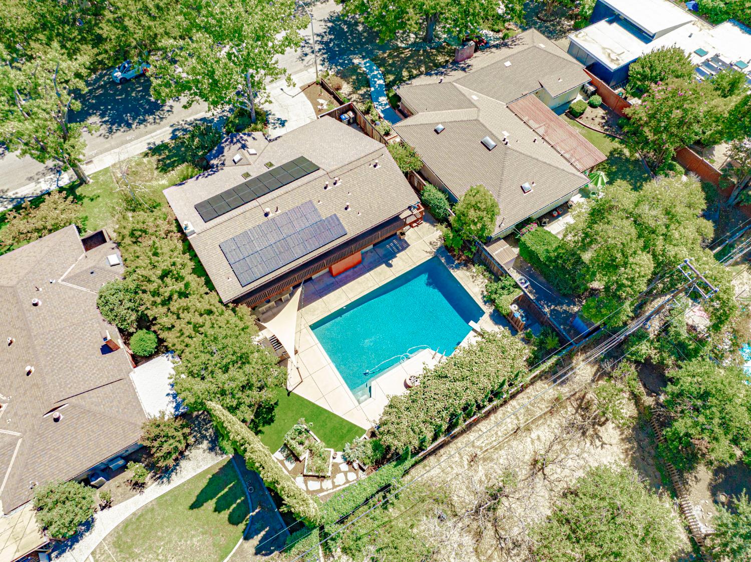 Davis, California, 95616, United States, 4 Bedrooms Bedrooms, ,4 BathroomsBathrooms,Residential,Active,1922349