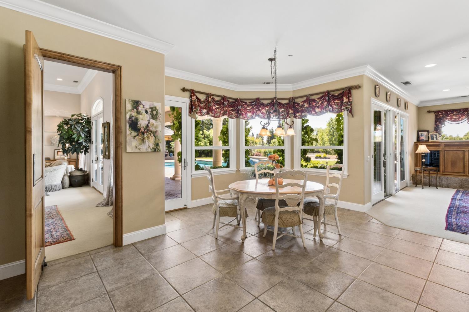 Sacramento, California, 95830, United States, 4 Bedrooms Bedrooms, ,4 BathroomsBathrooms,Residential,Active,2045041