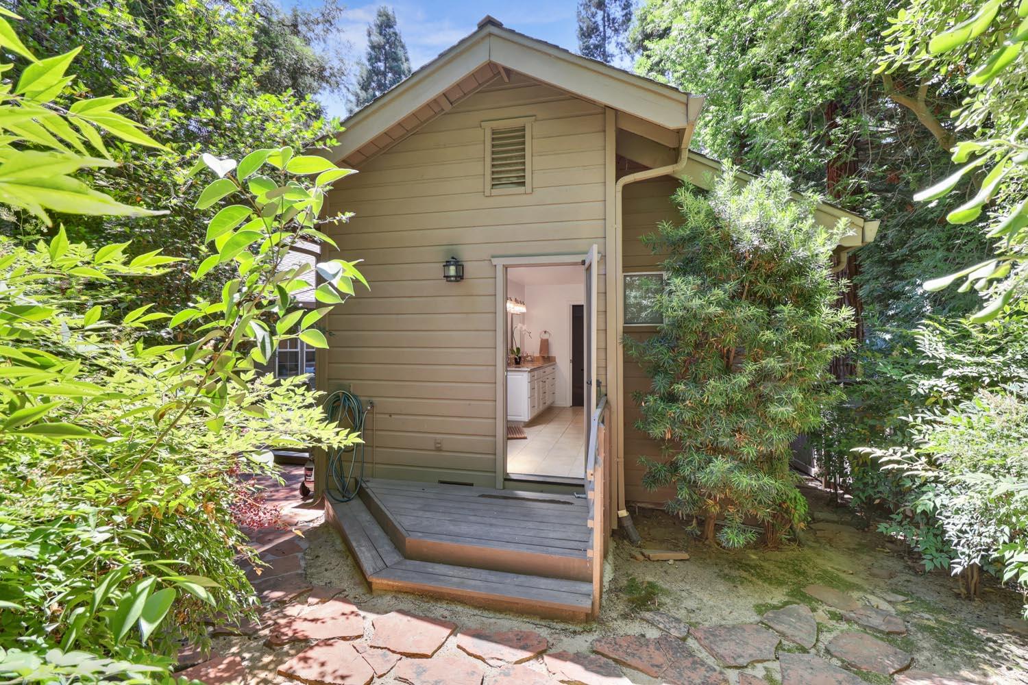 Carmichael, California, 95608, United States, 4 Bedrooms Bedrooms, ,3 BathroomsBathrooms,Residential,Active,2007341