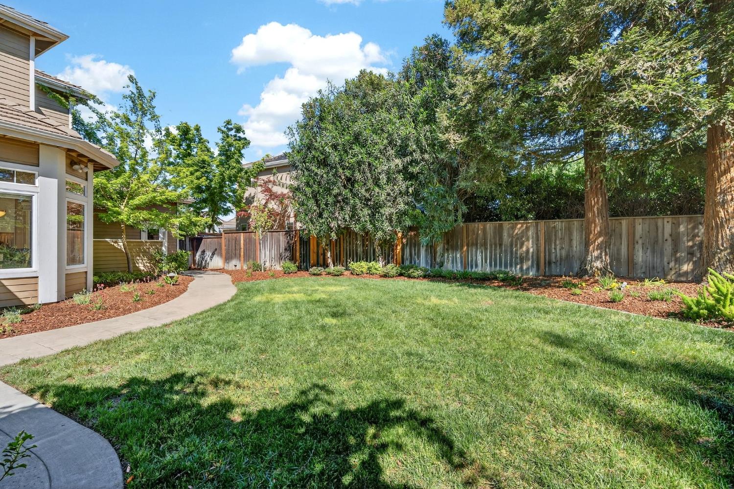 Davis, California, 95618, United States, 3 Bedrooms Bedrooms, ,4 BathroomsBathrooms,Residential,Active,2030523