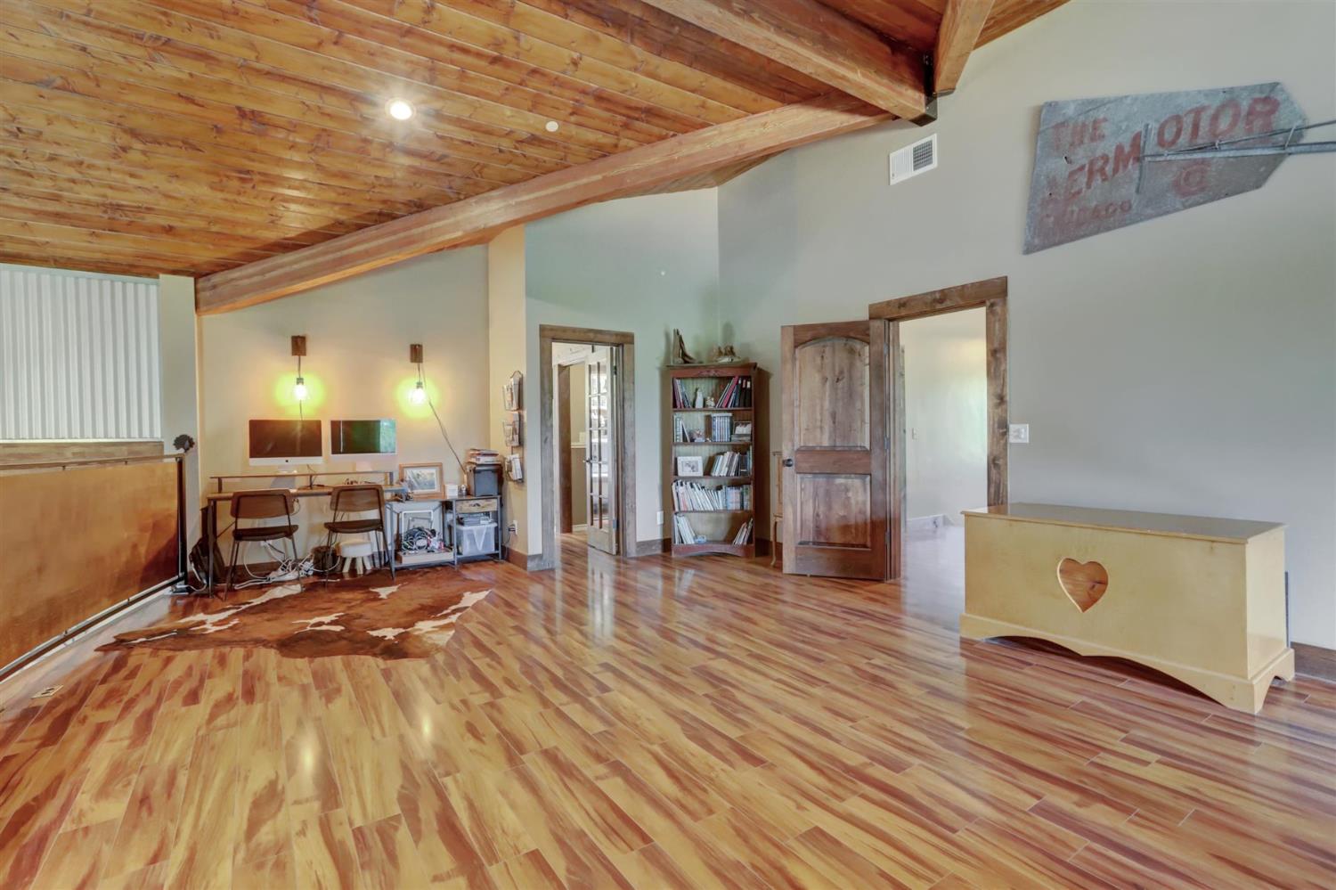 Grass Valley, California, 95949, United States, 4 Bedrooms Bedrooms, ,5 BathroomsBathrooms,Residential,Active,1941342